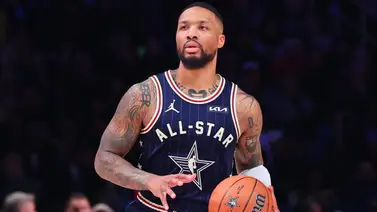 All Star Game: ¡Dame Time haciendo de las suyas! Mira desde donde encestó el balón Damian Lillard (+Video) All Star Game: ¡Dame Time haciendo de las suyas! Mira desde donde encestó el balón Damian Lillard (+Video)