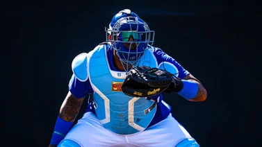 MLB: La receptoría de Kansas City está asegurada con estos estos jugadores criollos (+Video) 
