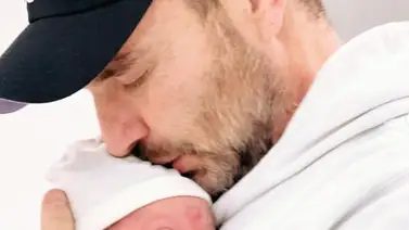 Julián Gil recibe con los brazos abiertos a su nuevo hijo (+Video) Julián Gil recibe con los brazos abiertos a su nuevo hijo (+Video)