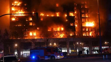 ¿Cuántos fallecidos y heridos deja el espeluznante incendio en Valencia, España? (+Video) 