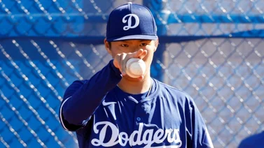 MLB: El guante de Yoshinobu Yamamoto deslumbra en las redes sociales (+Foto)