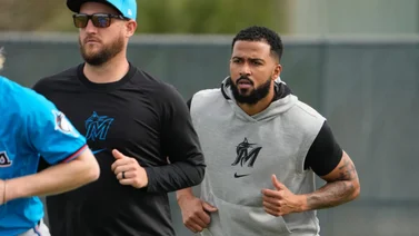 MLB: ¡Por el Guante de Oro! Sandy Alcántara entrena su defensa de manera peculiar (+Video)