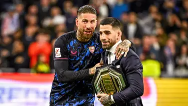 Campeón español de la UFC realiza saque inicial del Real Madrid - Sevilla Campeón español de la UFC realiza saque inicial del Real Madrid - Sevilla