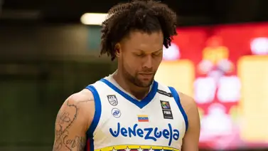 ¡Héroe vinotinto! Michael Carrera acerca a Venezuela con foul y vale de película (+Video) ¡Héroe vinotinto! Michael Carrera acerca a Venezuela con foul y vale de película (+Video)