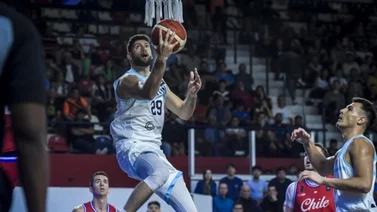 FIBA Americup: ¡Insólito! mira como un perro explota el balón en pleno duelo entre Chile y Argentina (+video)