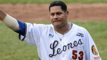 MLB: Hijo de ex pelotero criollo firma con Cincinnati tras pasar por la academia de Bob Abreu (+Video)