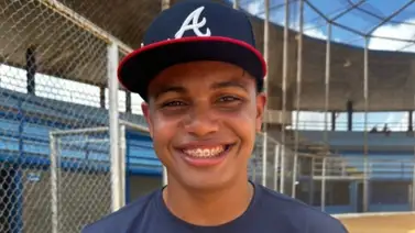 LVBP: Tiburones de La Guaira firma a mega prospecto de los Bravos de Atlanta LVBP: Tiburones de La Guaira firma a mega prospecto de los Bravos de Atlanta