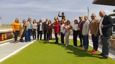 Strength Monster sigue imbatible en el hipódromo de Valencia Strength Monster sigue imbatible en el hipódromo de Valencia