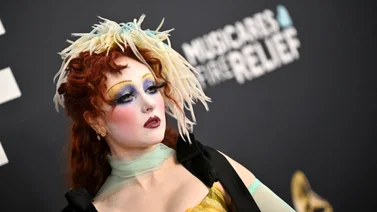 Grammys 2025: El excéntrico traje de Chappell Roan