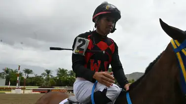 Robert Capriles es el nuevo líder del primer meeting de jinetes en La Rinconada tras romper el empate Robert Capriles es el nuevo líder del primer meeting de jinetes en La Rinconada tras romper el empate