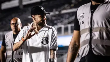 ¡Revuelo! La peculiar llegada de Neymar al entrenamiento del Santos (+video) ¡Revuelo! La peculiar llegada de Neymar al entrenamiento del Santos (+video)