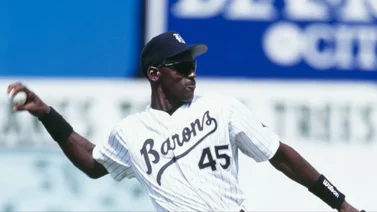 MLB: Tal día como hoy, Michael Jordan se convirtió en pelotero profesional 