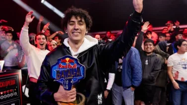 McKlopedia es el campeón de la Red Bull Batalla 5 vidas