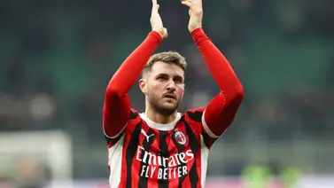 Santi Giménez anota su primer gol con el Milan y da pasos agigantados a la titularidad (+Video) Santi Giménez anota su primer gol con el Milan y da pasos agigantados a la titularidad (+Video)