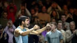 ATP Róterdam: Carlos Alcaraz gana su primer título en pista dura cubierta