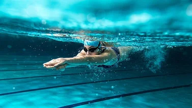 ¿Es la natación el deporte más completo que existe? ¡Entérate aquí!