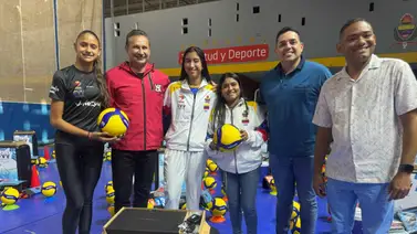 Asociaciones de voleibol del país recibieron material deportivo Asociaciones de voleibol del país recibieron material deportivo