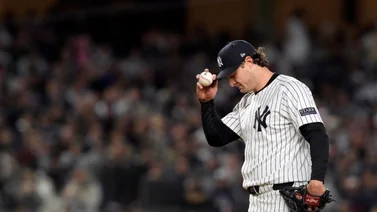 Joven venezolano se la "desaparece" a Gerrit Cole en los entrenamientos de Yankees (+Video)