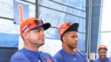 MLB: Juan Soto toma sus primeros turnos con los Mets bajo la observación de Carlos Mendoza (+video)