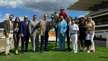 Catire Petro con gran avance sorprende en el Clásico “Hylander” (GIII)