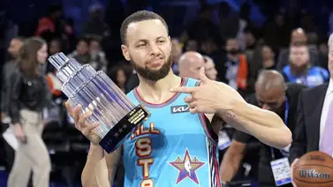 Stephen Curry se alzó con el MVP del All-Star y escribió su nombre junto a estas leyendas Stephen Curry se alzó con el MVP del All-Star y escribió su nombre junto a estas leyendas