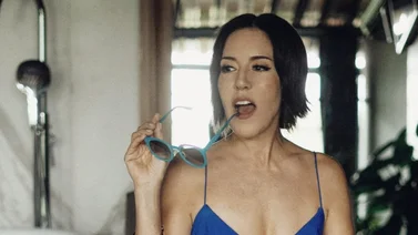 Nieta de Silvia Pinal seduce con un bikini a sus 55 años