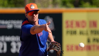 MLB: Pete Alonso recibe fuerte pelotazo en el rostro y preocupa a los Mets