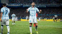 Racing alza la Recopa Sudamericana y Savarino se queda con las manos vacías 