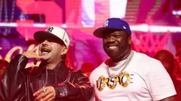 Mira a Feid cantando reggaetón con 50 Cent (+Video)