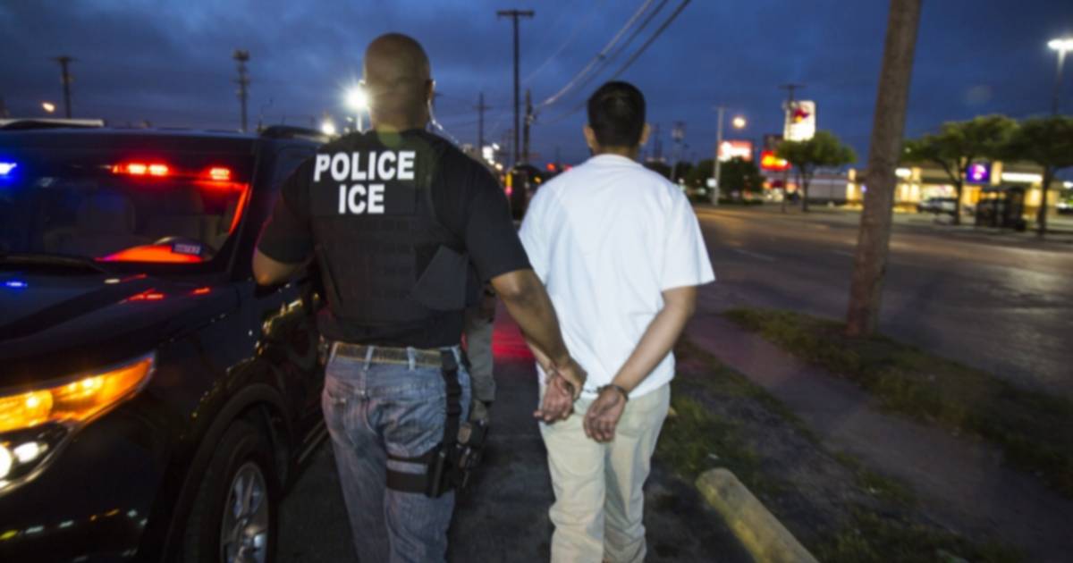 Migrante venezolano relata cómo fue su arresto por ICE en Oklahoma