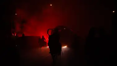 Copa del Rey: Fanáticos del Barcelona reciben con hostilidad al autobús del Atlético (+Video) Copa del Rey: Fanáticos del Barcelona reciben con hostilidad al autobús del Atlético (+Video)