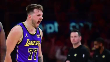 Luka Doncic entra en la historia de los Lakers con una actuación magistral