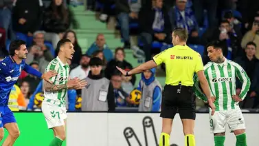 El Madrid estalla por la roja perdonada a Antony "Nos atacan por tierra, mar y aire" El Madrid estalla por la roja perdonada a Antony "Nos atacan por tierra, mar y aire"