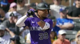 "Nos gusta su bate" Thairo Estrada impresiona y cosecha elogios de Bud Black en Rockies