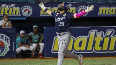 Vea cómo fue el cuadrangular de Renato Núñez para empatar el sexto de la final Vea cómo fue el cuadrangular de Renato Núñez para empatar el sexto de la final