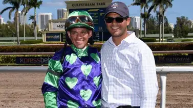 Familiarízate un poco con Abel Castellano Jr., el hermano menor de Javier Castellano. Familiarízate un poco con Abel Castellano Jr., el hermano menor de Javier Castellano.