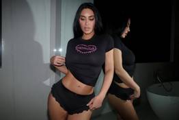 El vestido transparente de Kim Kardashian que paralizó las calles de París 