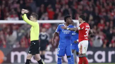 Escándalo en la Champions: Denuncian gestos racistas de aficionados del Benfica ante el Real Madrid Escándalo en la Champions: Denuncian gestos racistas de aficionados del Benfica ante el Real Madrid