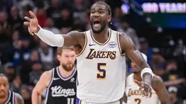 Detienen a Deandre Ayton por posesión de sustancias antes de su regreso a la NBA