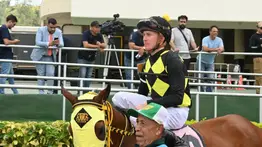 Luz verde: Dylan Davis recibe el permiso para volver a montar caballos luego de grave caída