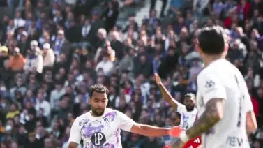 Cristian Casseres es homenajeado por el Toulouse tras llegar a esta cifra redonda Cristian Casseres es homenajeado por el Toulouse tras llegar a esta cifra redonda