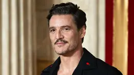Surgen nuevas fotos de Pedro Pascal acaramelado con su supuesto novio 