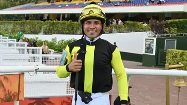 Habló José Alejandro Rivero: "No descarten a esta yegua que va a su debut para el 5y6 y me gusta para ganar" Habló José Alejandro Rivero: "No descarten a esta yegua que va a su debut para el 5y6 y me gusta para ganar"