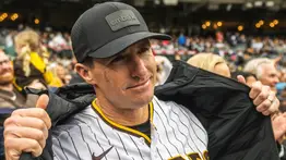 De los emparrillados al diamante: Drew Brees busca comprar a los Padres