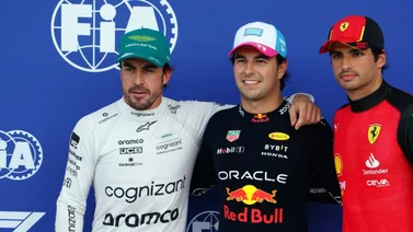 Fórmula 1: ¡Sabor hispanohablante! Sainz y Alonso lideran, Checo mejora (+Video)