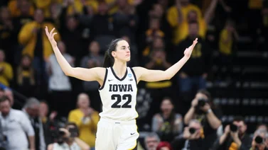 ¡Historia en la NCAA! Caitlin Clark rompió el record de anotación en el baloncesto universitario
