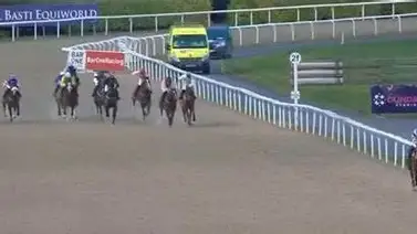 ¡Insólito! 12 jinetes suspendidos en esta misma carrera ¡Insólito! 12 jinetes suspendidos en esta misma carrera