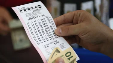 Le pidió a su esposo que le regalara un billete de lotería y terminó llevándose el premio gordo