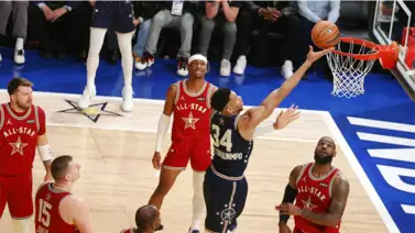 NBA: ¡Superando a leyendas! Esta estrella deja atrás a LeBron y Jokic en este particular apartado NBA: ¡Superando a leyendas! Esta estrella deja atrás a LeBron y Jokic en este particular apartado