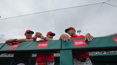MLB: Ganador de 29 Latin Grammy llega de sorpresa al Estadio Quisqueya Juan Marichal (+Video)
